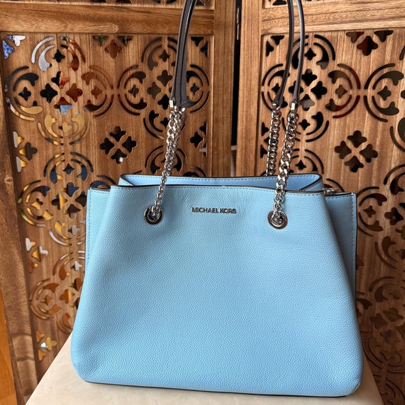 Michael Kors Teagan Large Pebbled shoulder bag - Picture 2 of 8